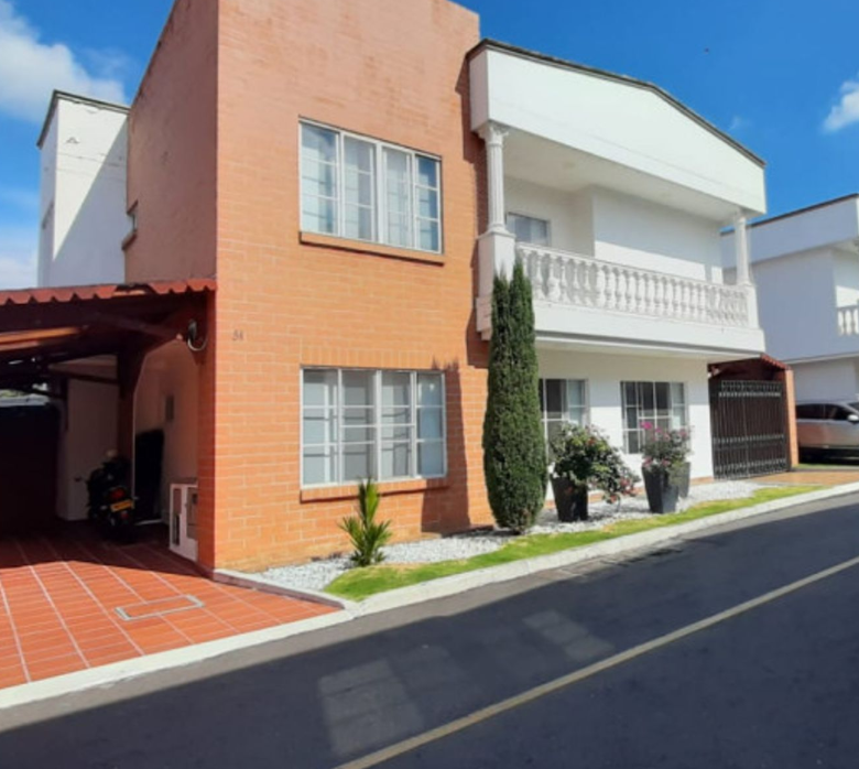 Casa en Arriendo en Ciudad jardin, Cali