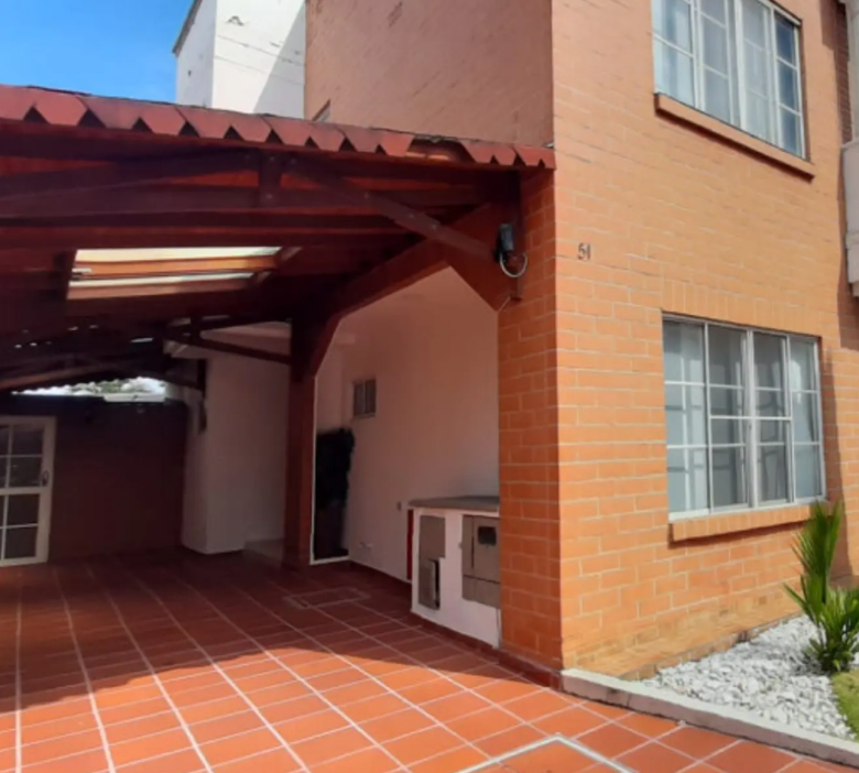 Nueva Casa en Arriendo en Ciudad del Jardin, Cali