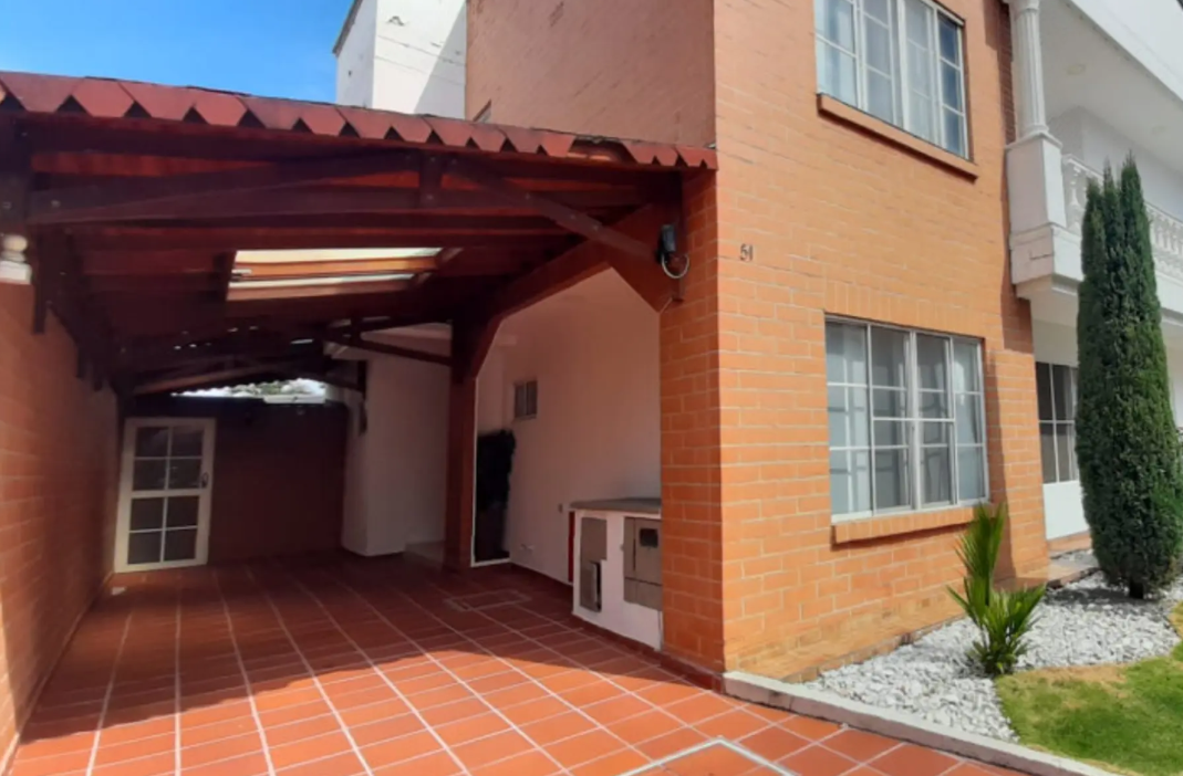 Nueva Casa en Arriendo en Ciudad del Jardin, Cali